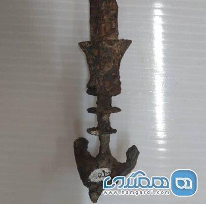 بازسازی 60 قلم شی و دو خنجر تاریخی با قدمت بیش از 5000 سال در کرمان